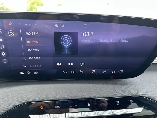 Used 2026 Buick Enclave Sport Touring w/ Power Package AWD/4WD image 14