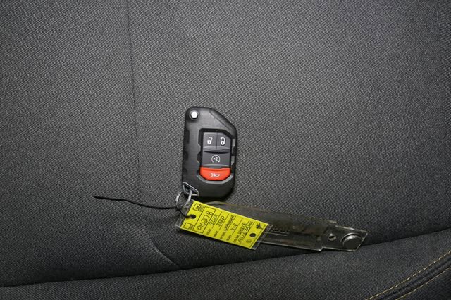 Used 2024 Jeep Wrangler Unlimited AWD/4WD image 40
