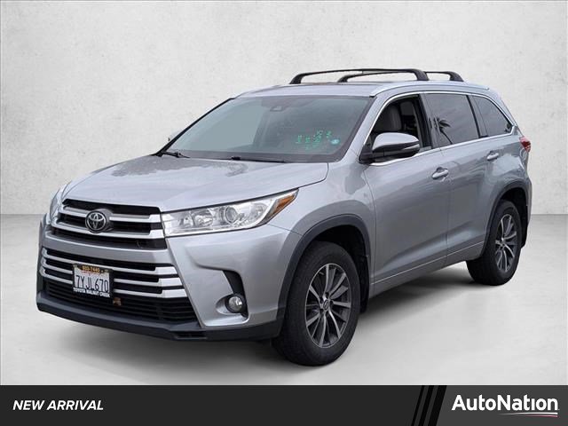Used 2017 Toyota Highlander XLE image 1