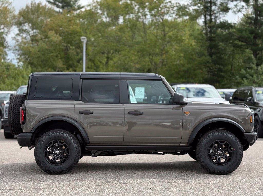 New 2026 Ford Bronco Badlands AWD/4WD image 3
