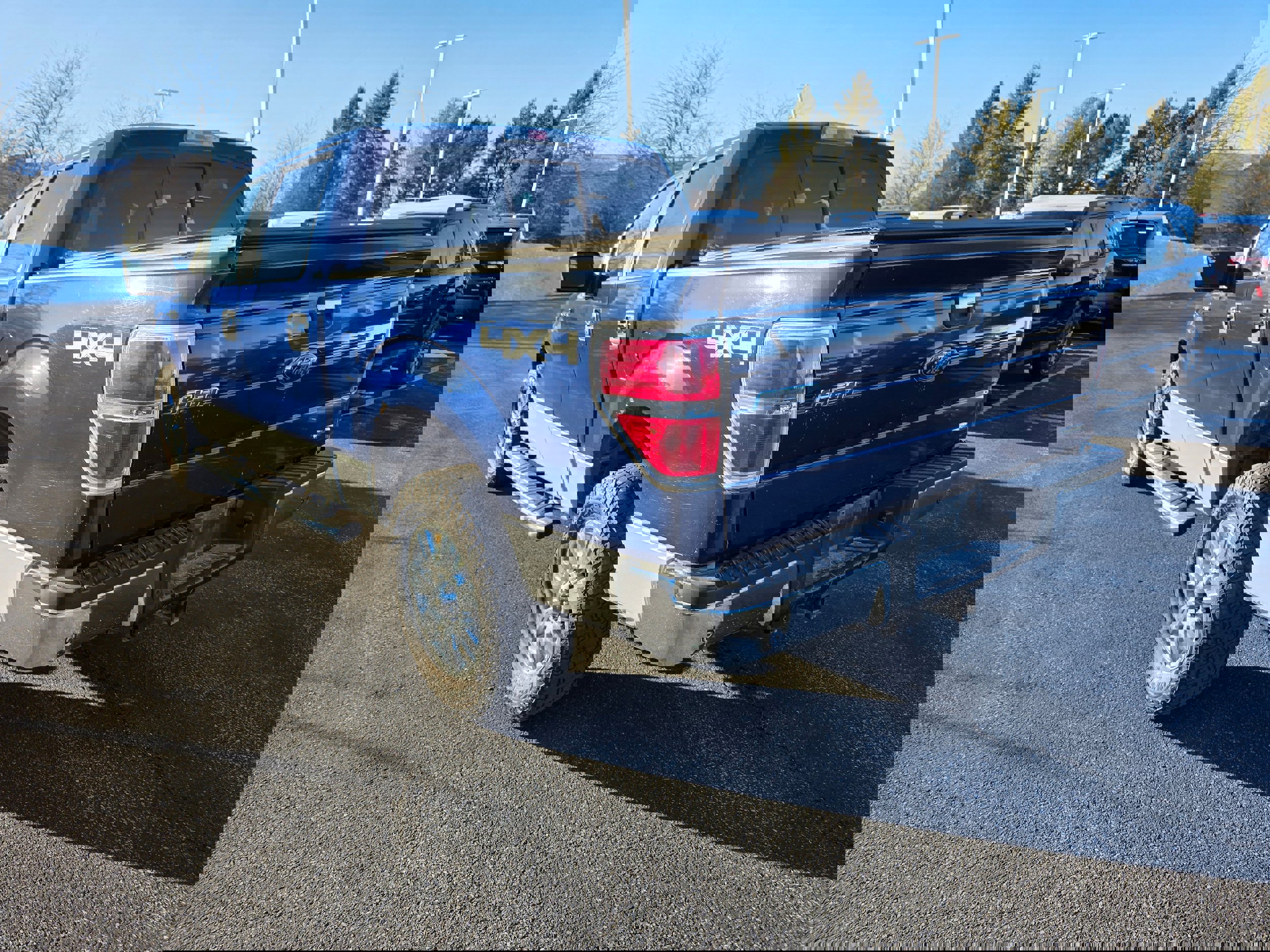 Used 2012 Ford F150 XLT w/ XLT Chrome Pkg image 3