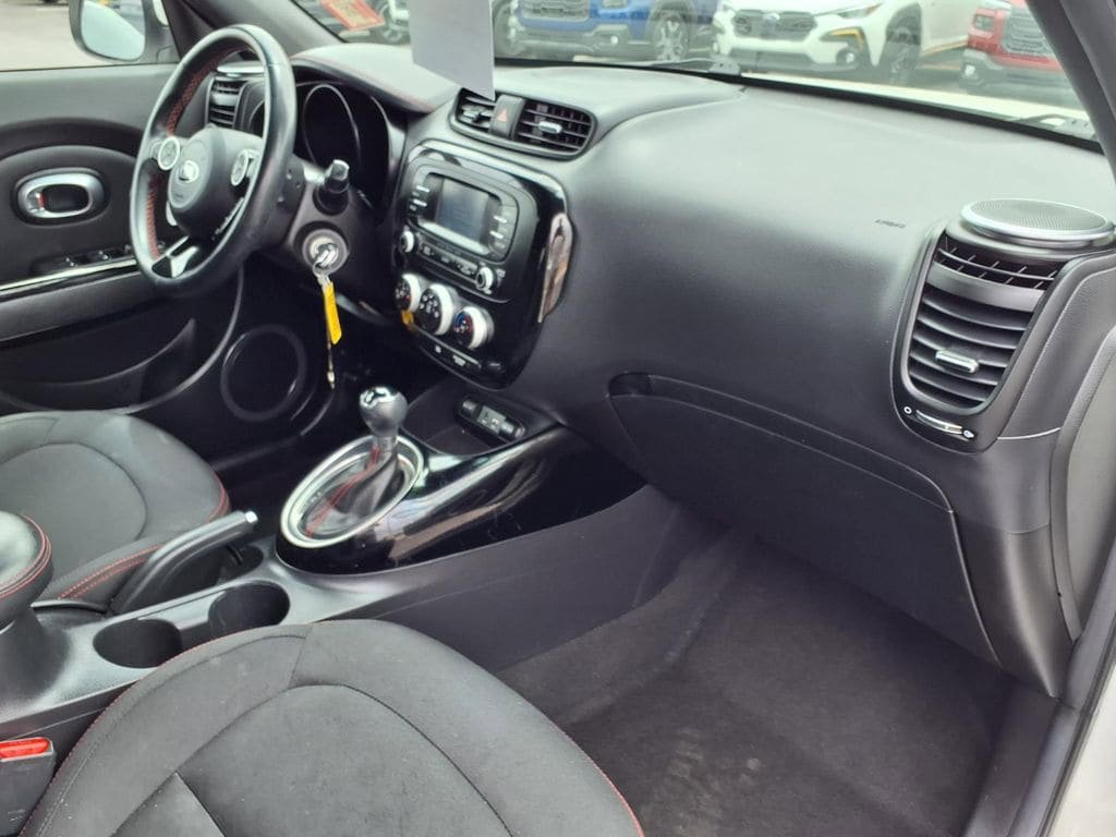 Used 2016 Kia Soul + w/ Soulful Package FWD image 17