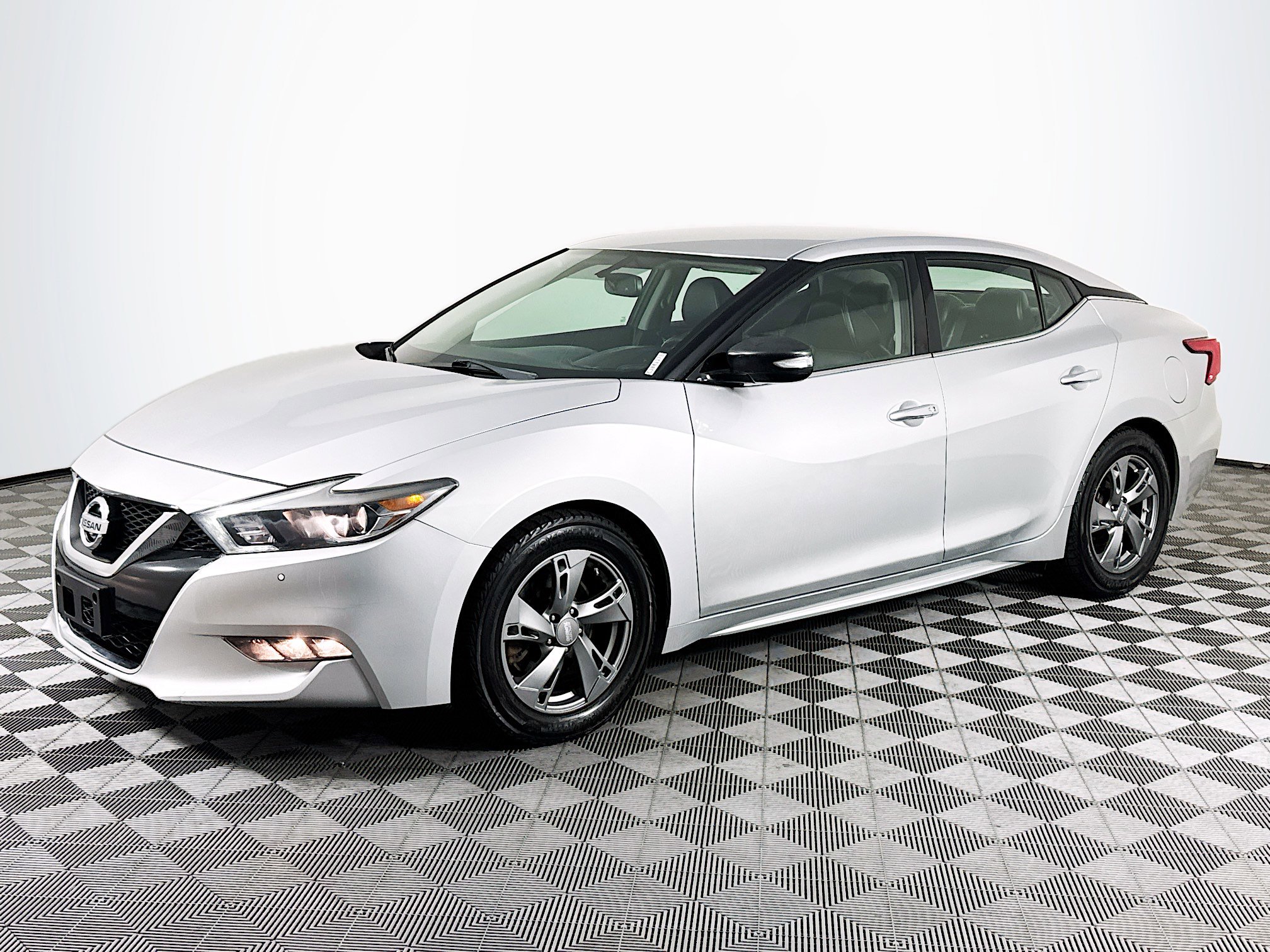 Used 2018 Nissan Maxima 3.5 SV image 4
