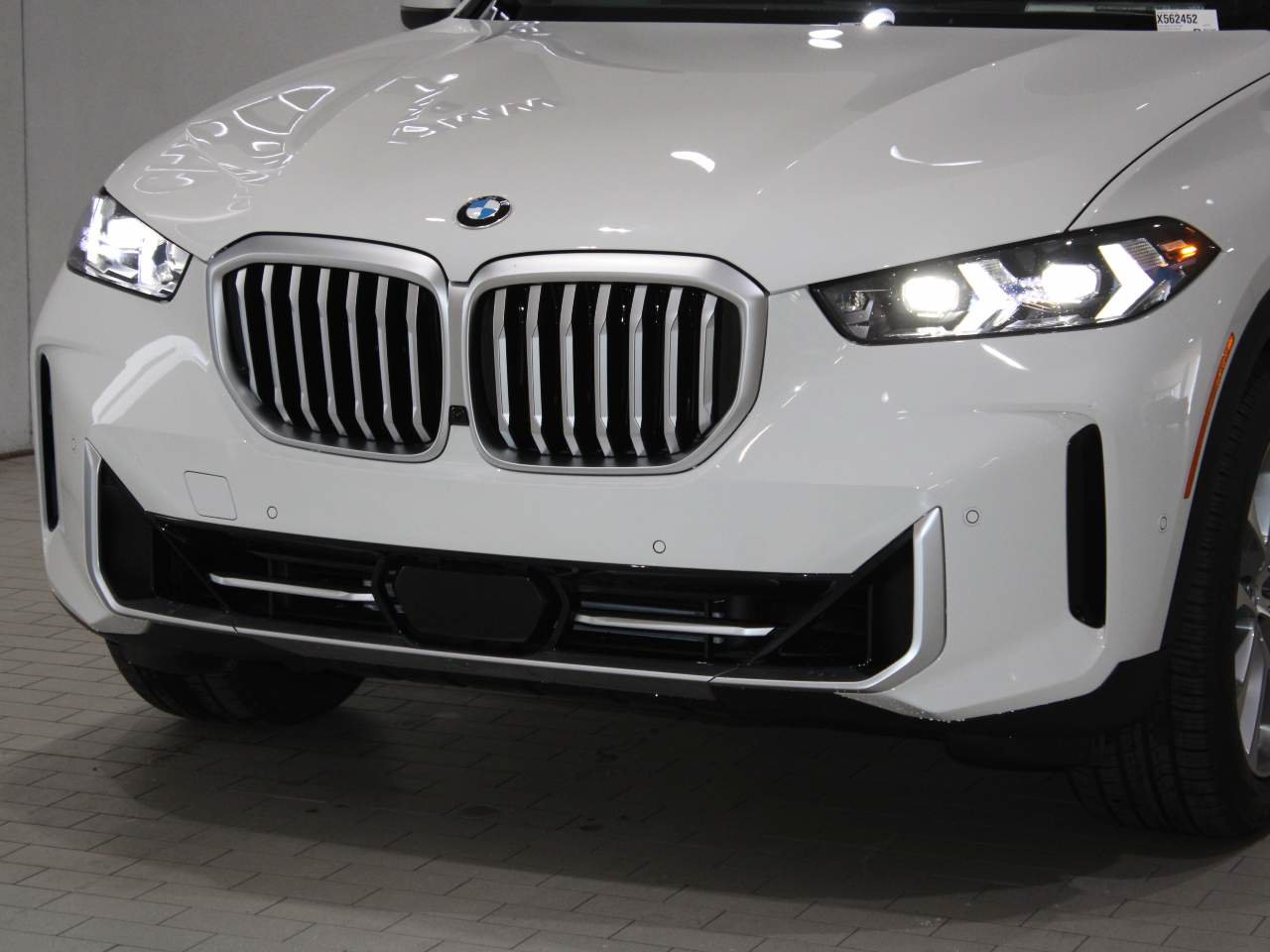 Certified 2026 BMW X5 sDrive40i RWD image 2