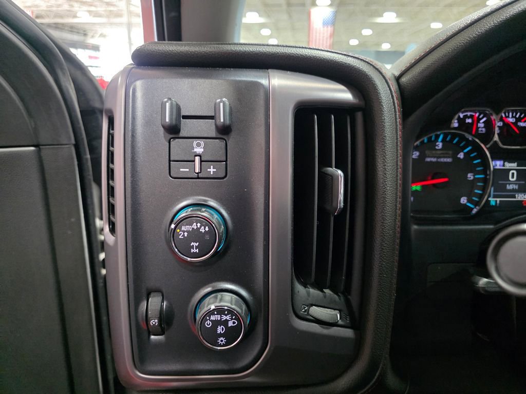 Used 2017 GMC Sierra 1500 SLT image 31