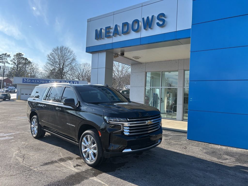 Used 2024 Chevrolet Suburban High Country w/ Advanced Technology Package image 1