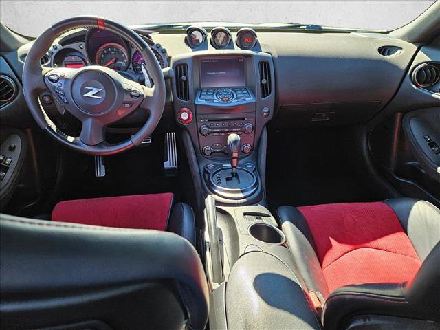 Used 2018 Nissan 370Z NISMO image 16