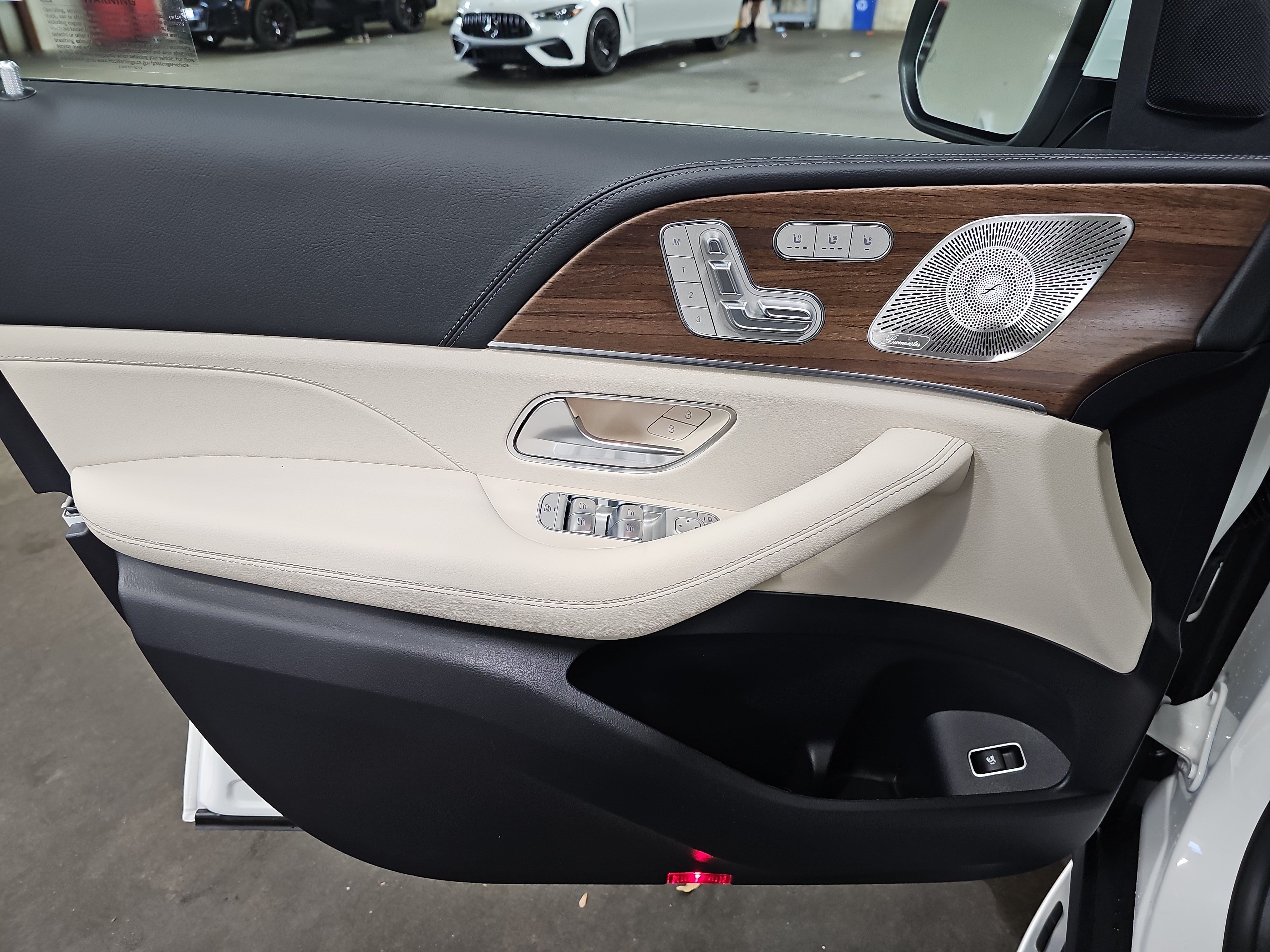 New 2026 Mercedes-Benz GLS 450 4MATIC image 29