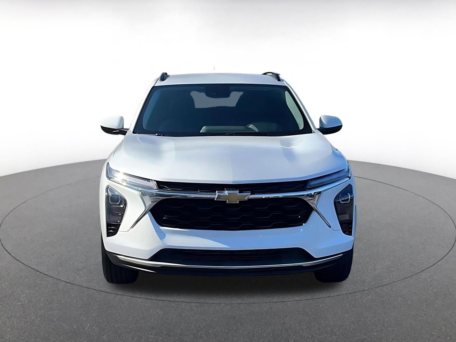 Used 2025 Chevrolet Trax LT w/ LT Convenience Package image 7