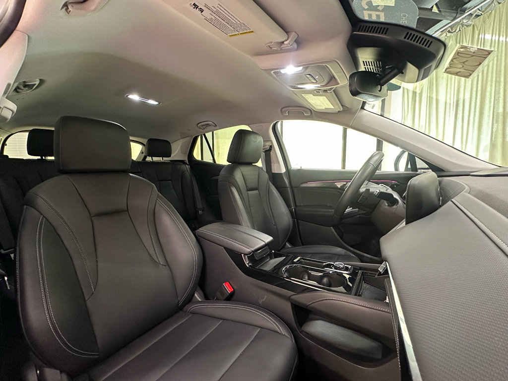 Used 2025 Buick Envision Preferred AWD/4WD image 17
