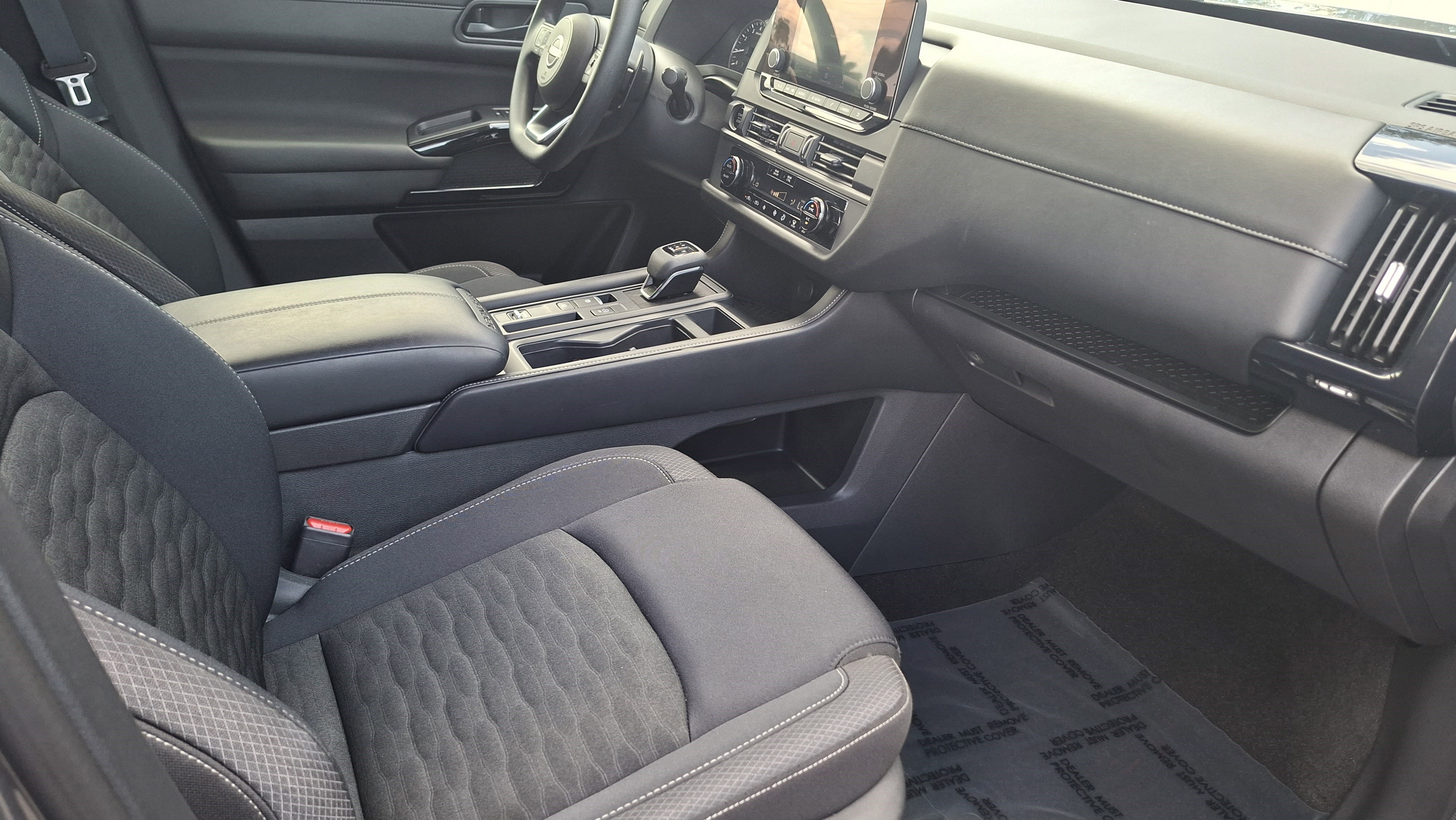 Used 2025 Nissan Pathfinder S FWD image 24