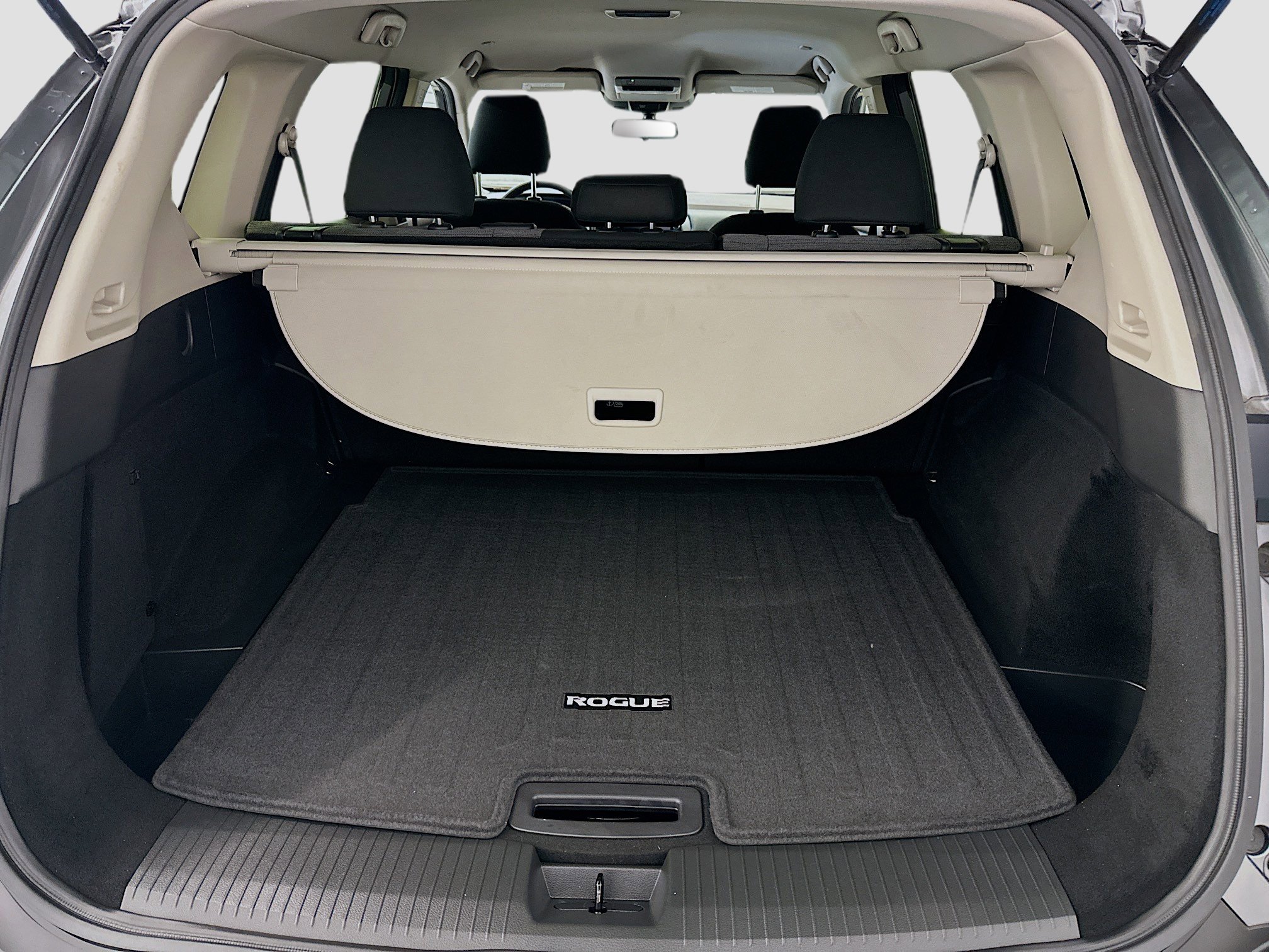 Used 2023 Nissan Rogue SV image 29