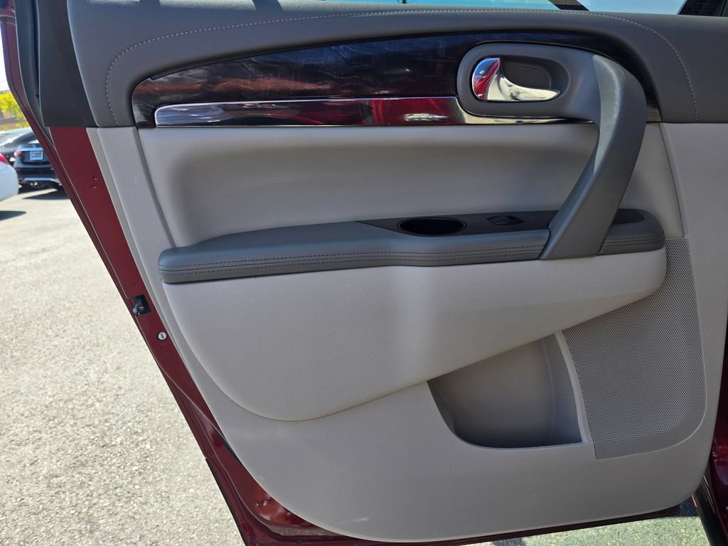 Used 2017 Buick Enclave Premium w/ Experience Buick Package FWD image 19
