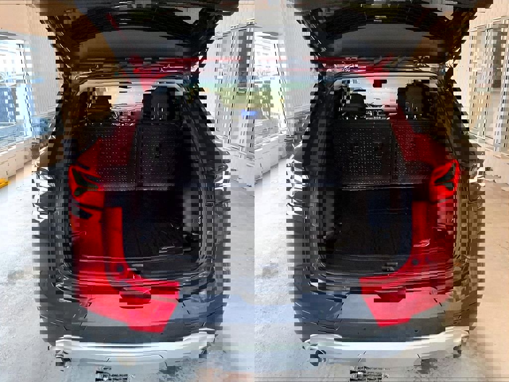 Used 2020 Chevrolet Blazer LT image 34