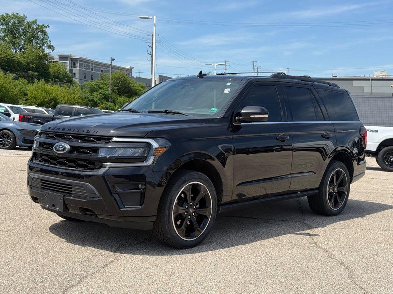 Certified 2022 Ford Expedition Limited AWD/4WD image 9