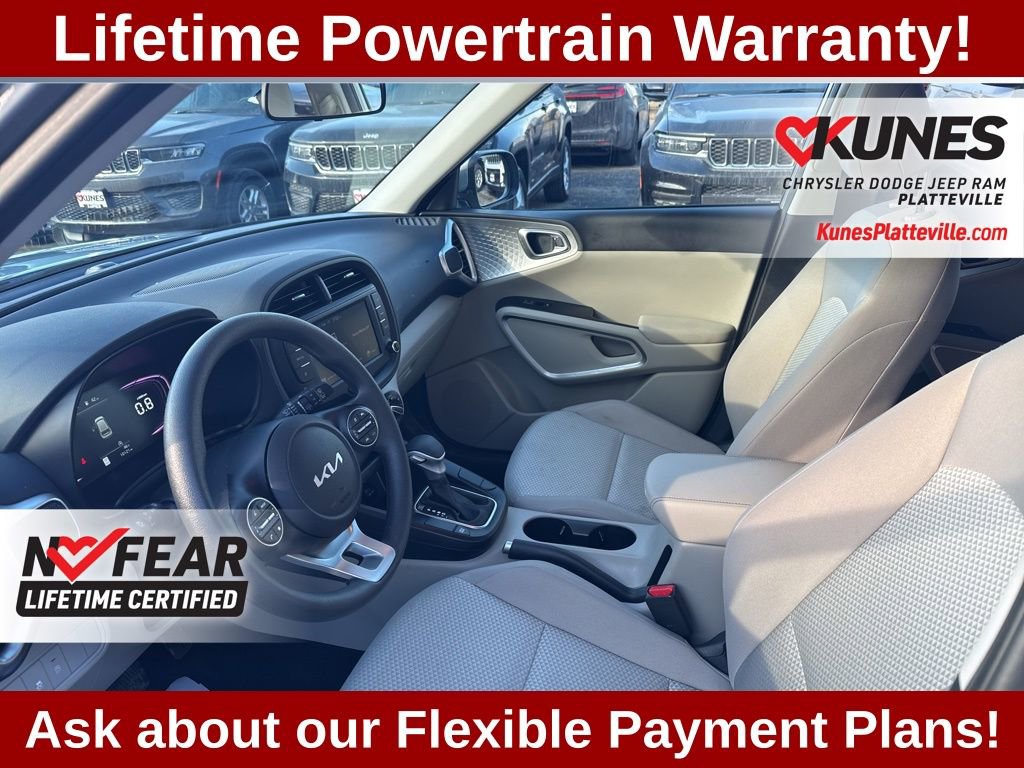 Used 2025 Kia Soul LX image 15