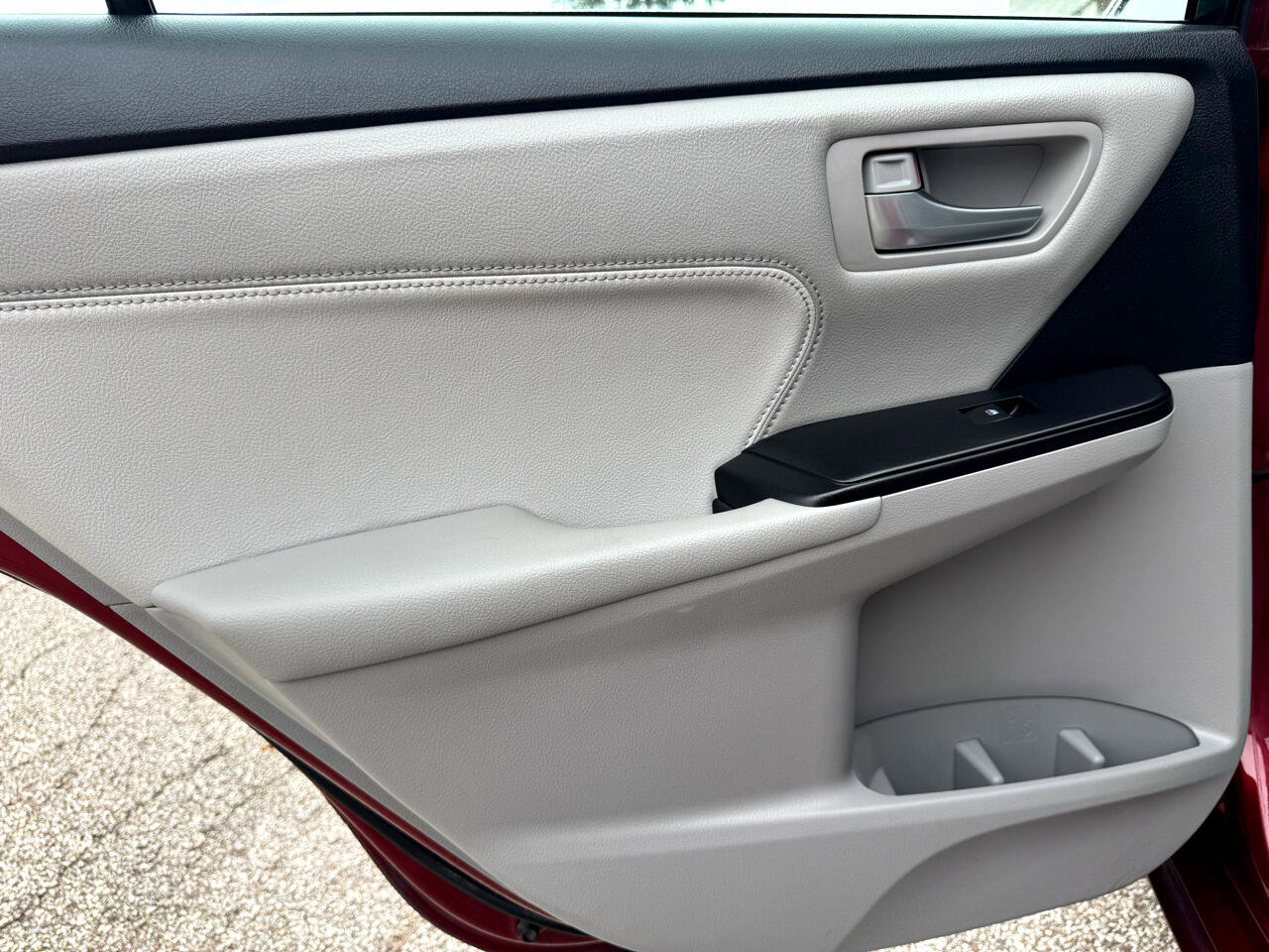 Used 2016 Toyota Camry XLE image 20