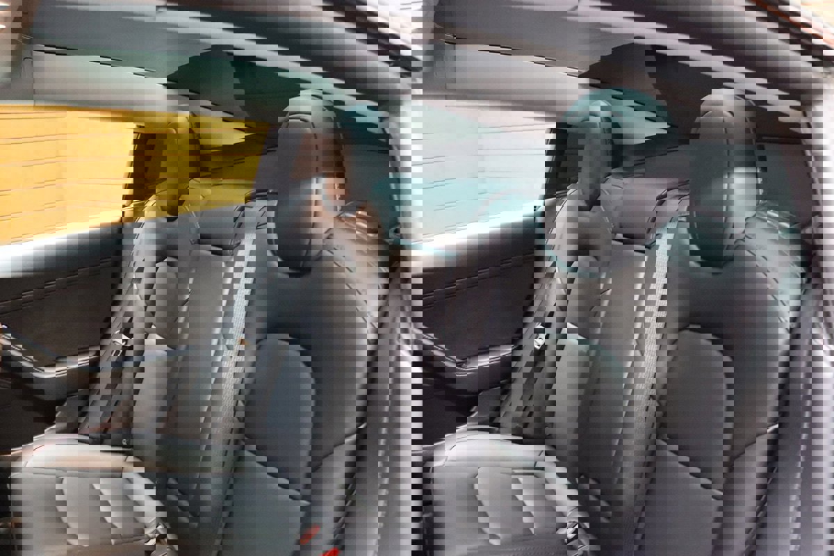 Used 2023 Tesla Model 3 Standard Range image 45