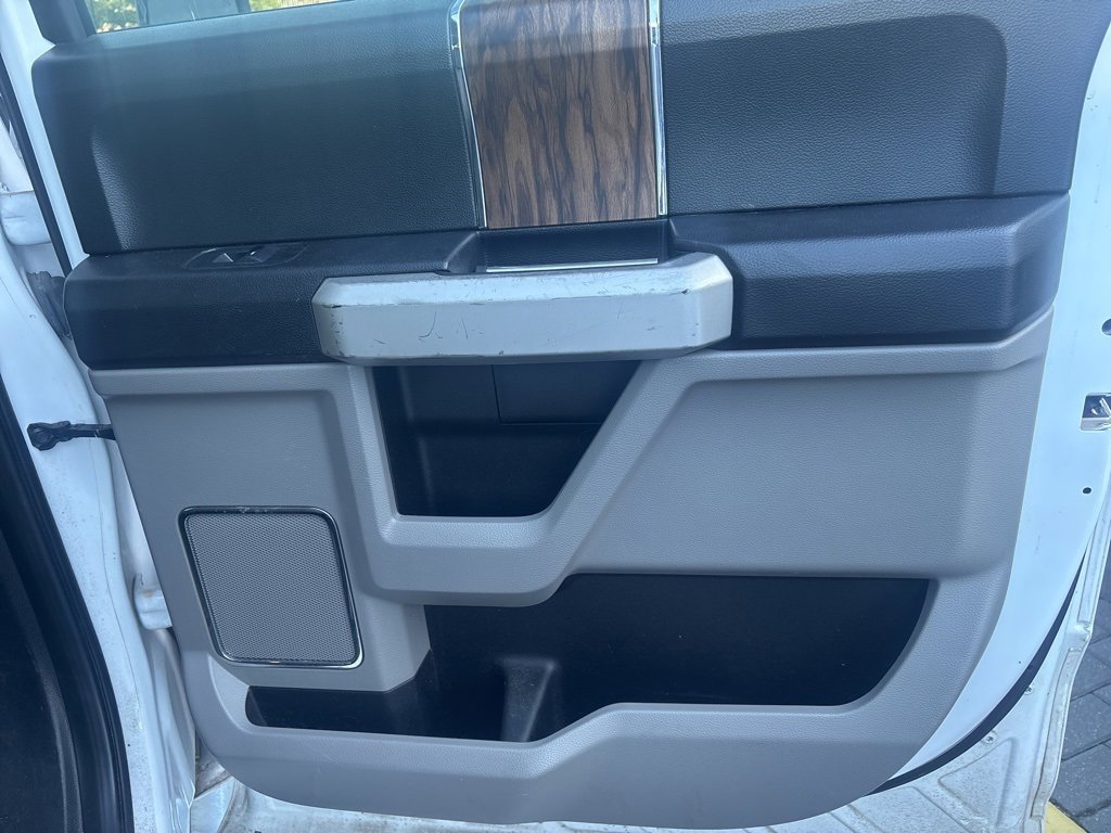 Used 2019 Ford F150 Lariat image 31