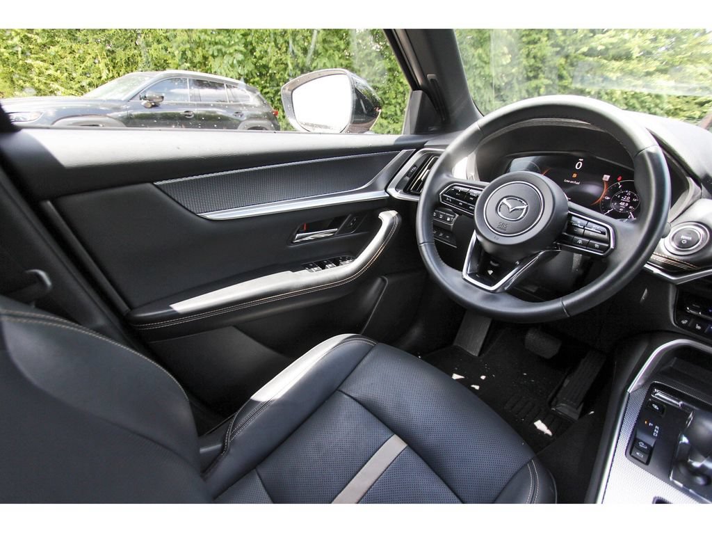 Certified 2025 MAZDA CX-70 Plug-In Hybrid w/ Premium Plus AWD/4WD image 7
