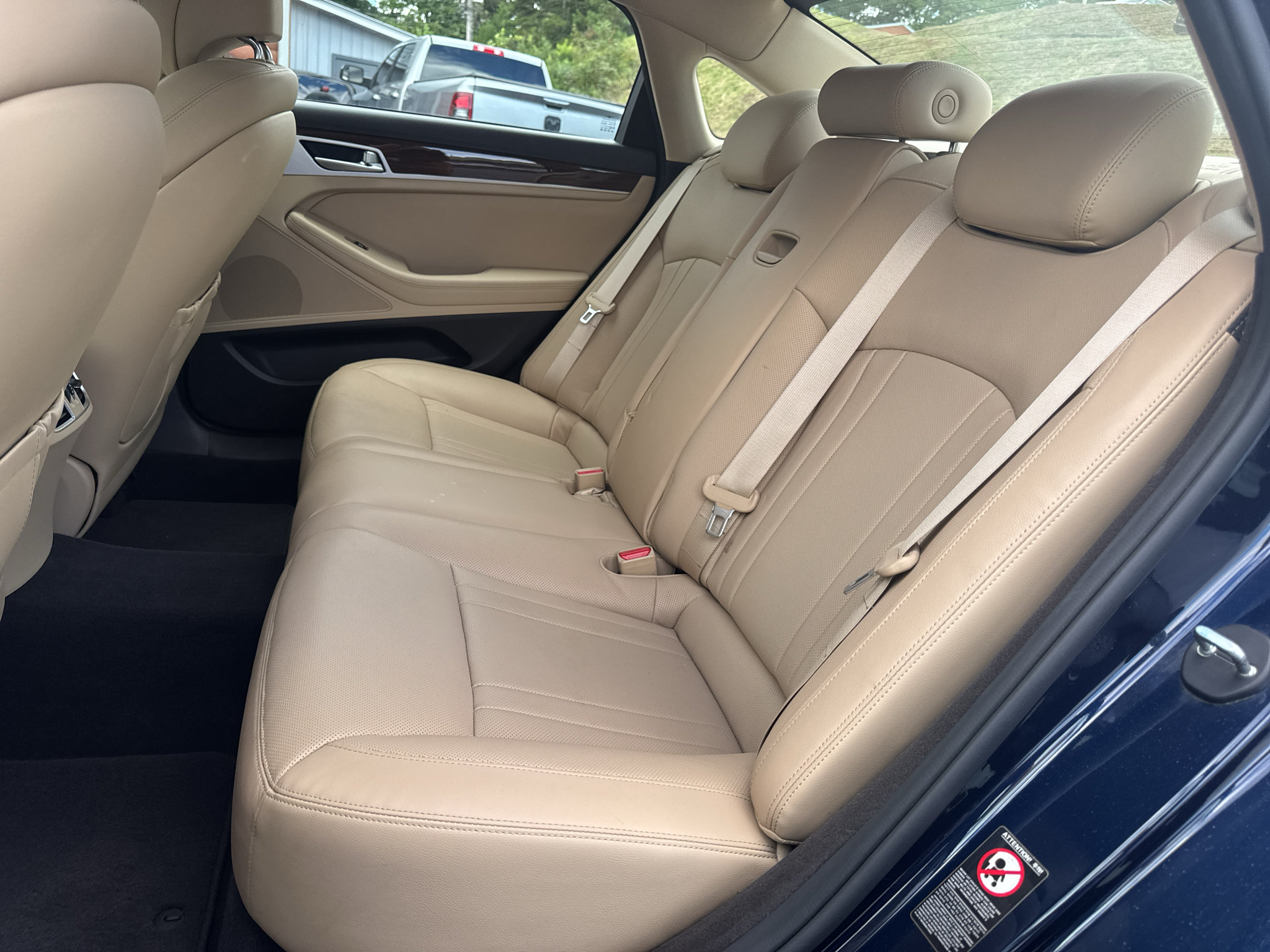Used 2019 Genesis G80 3.8 RWD image 14