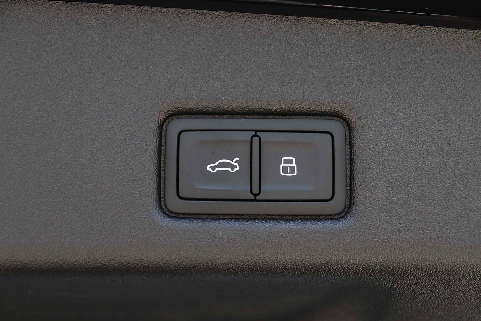New 2026 Audi SQ5 Premium Plus AWD/4WD image 38