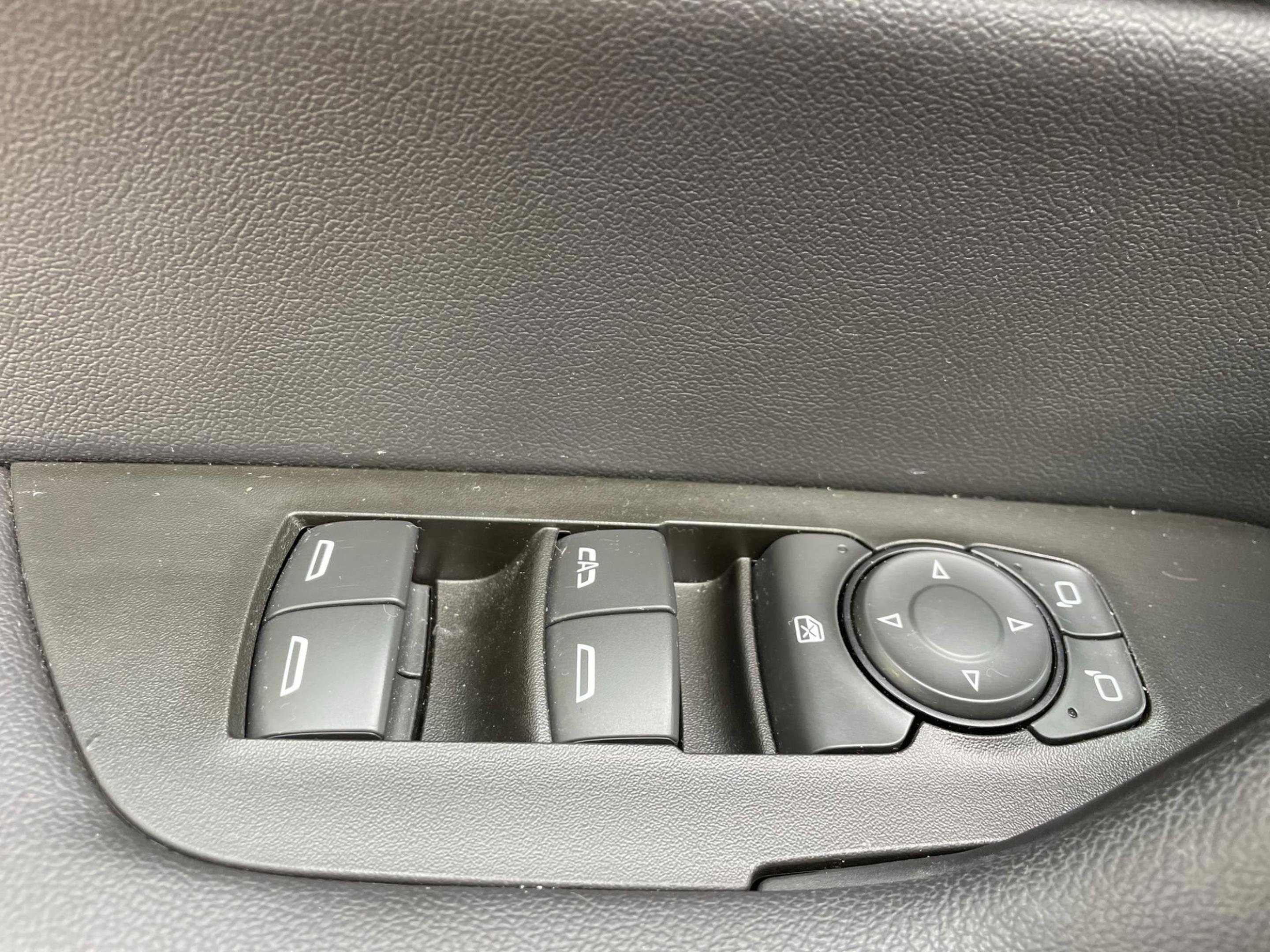 Used 2023 Chevrolet Blazer LT image 17