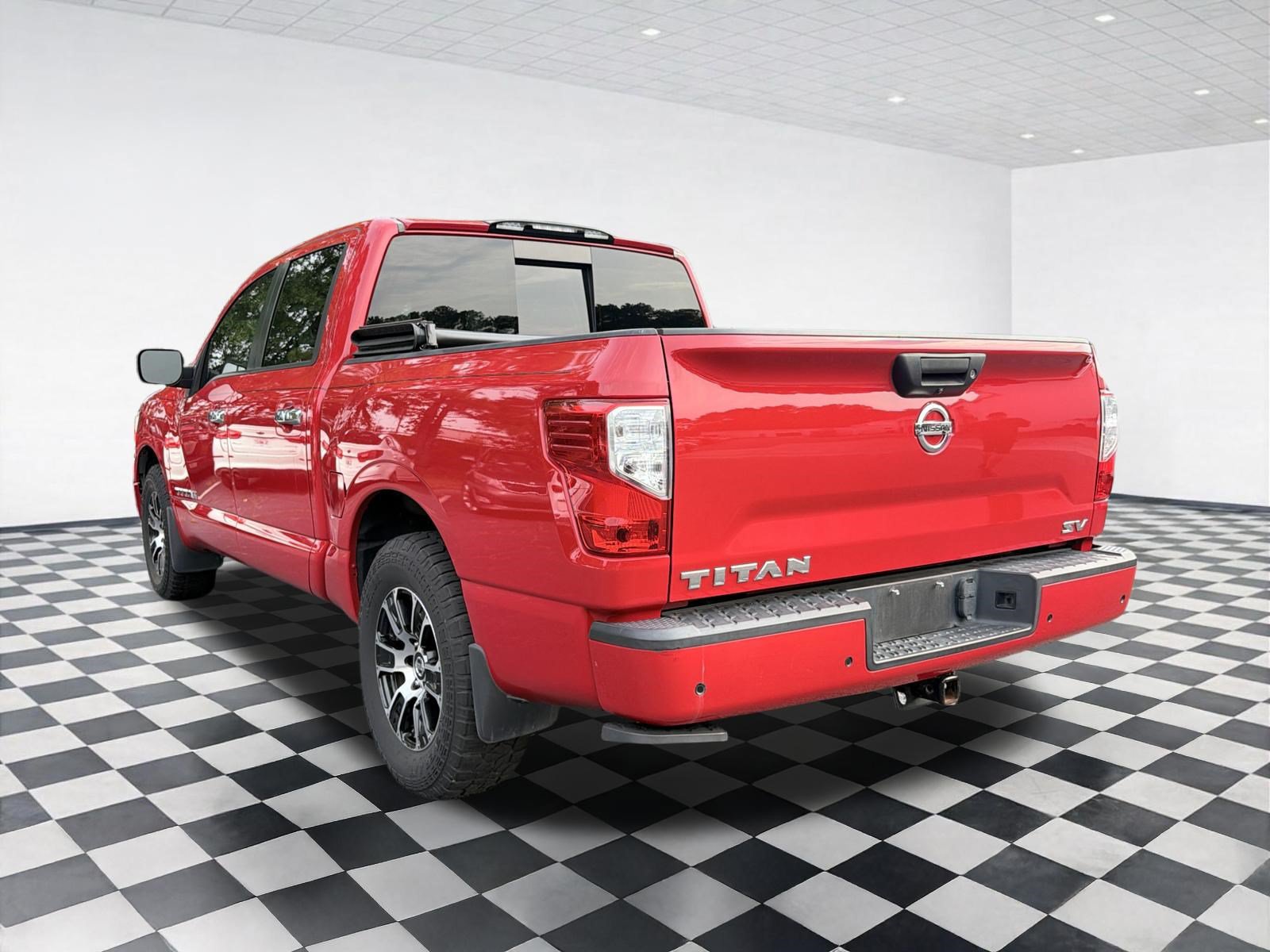 Used 2021 Nissan Titan SV w/ SV Convenience Package RWD image 6