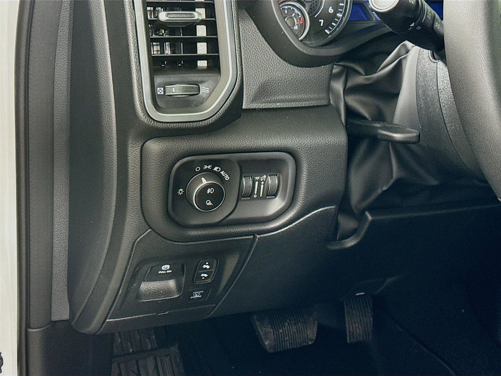New 2026 RAM 1500 Big Horn AWD/4WD image 4