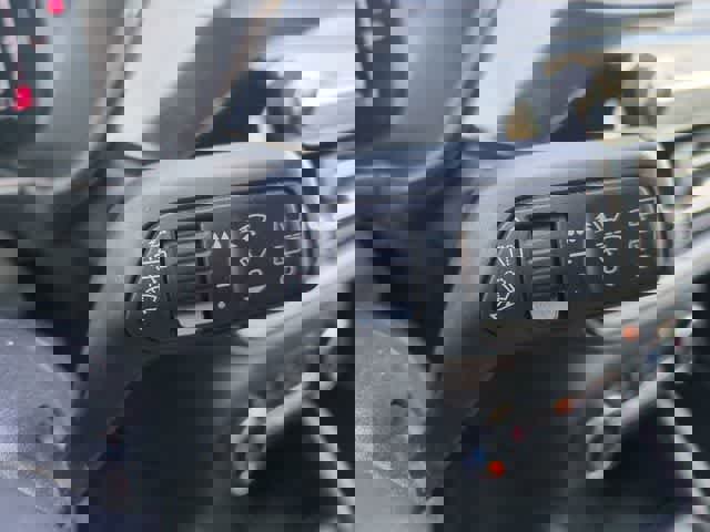 Used 2024 Ford Escape ST-Line image 25