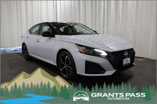 New 2026 Nissan Altima 2.5 SR w/ SR Premium Package