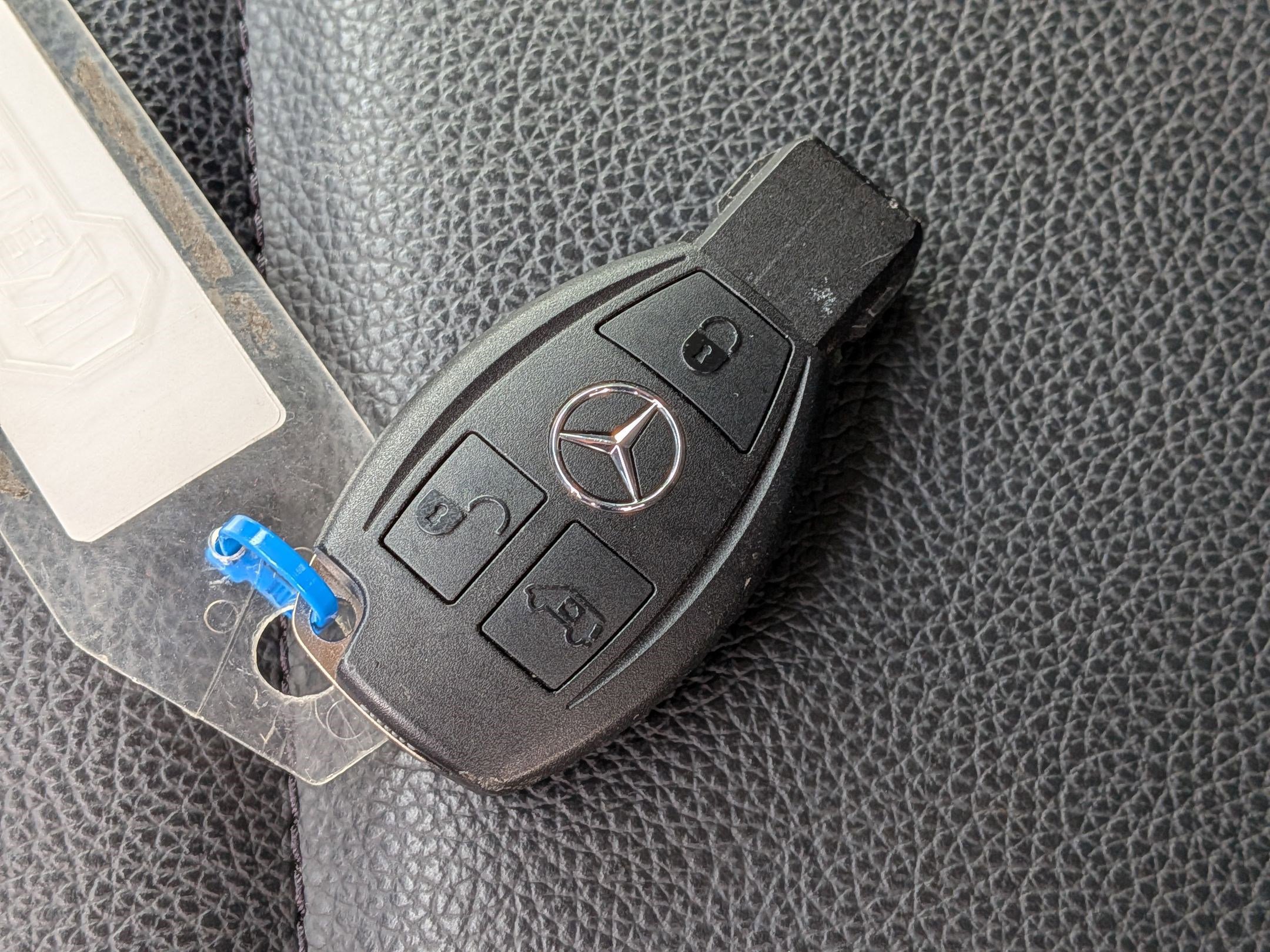 Used 2023 Mercedes-Benz Metris Passenger image 37