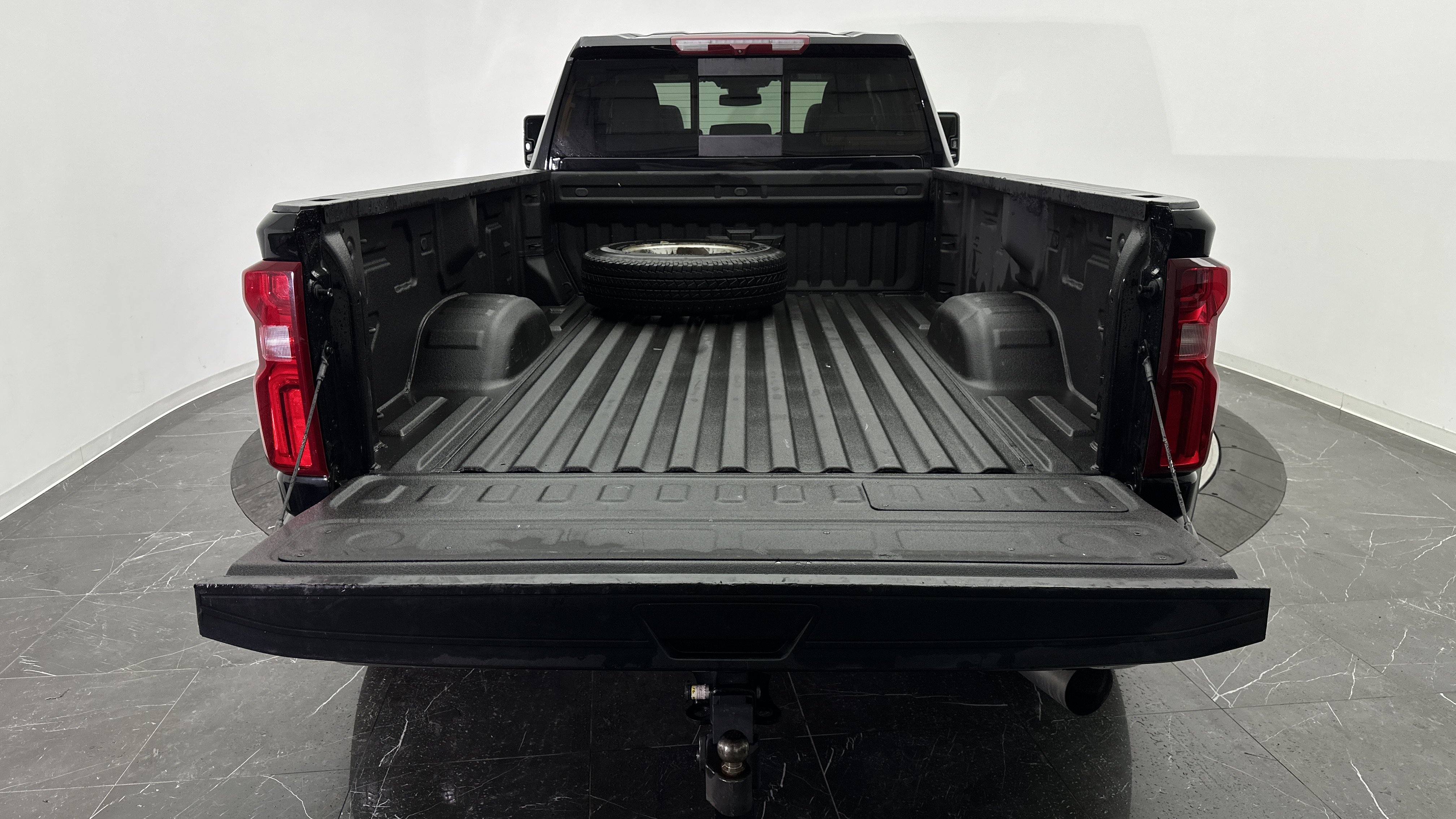 Used 2026 Chevrolet Silverado 3500 High Country AWD/4WD image 28