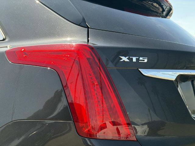 Used 2019 Cadillac XT5 FWD image 8