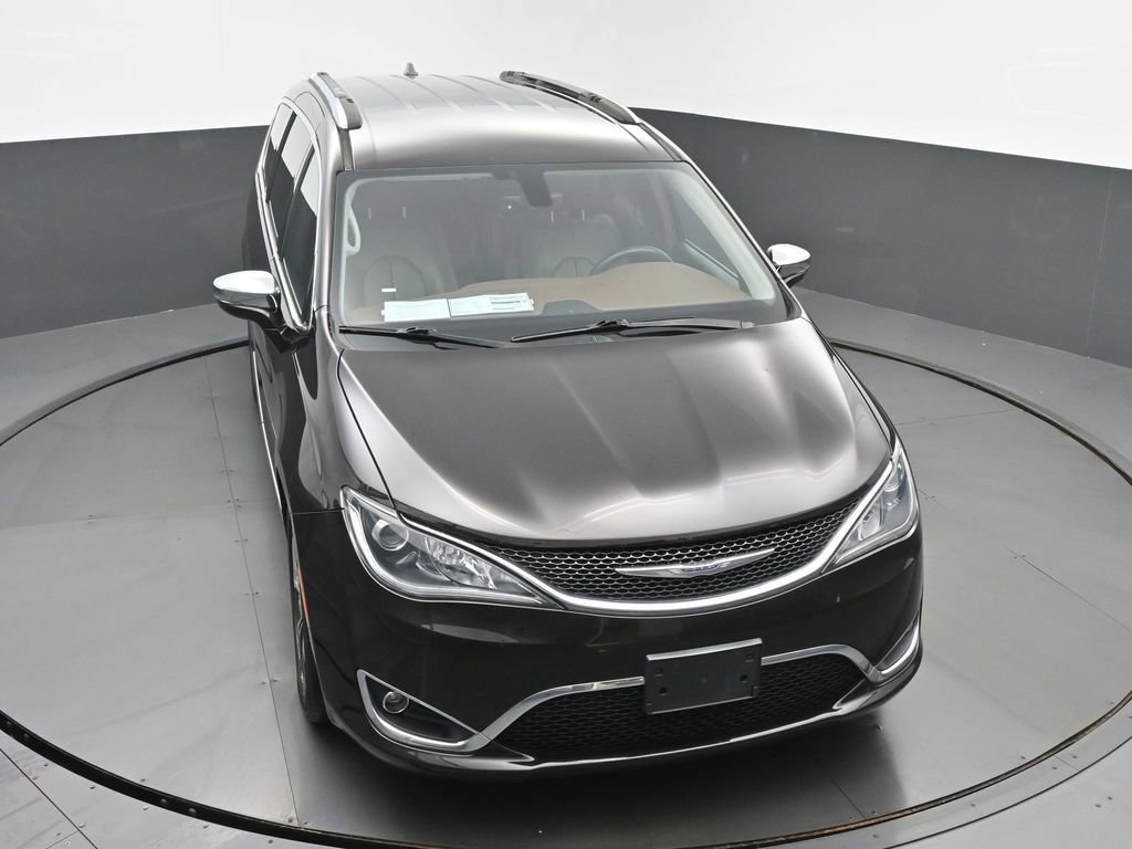 Used 2018 Chrysler Pacifica Limited image 45