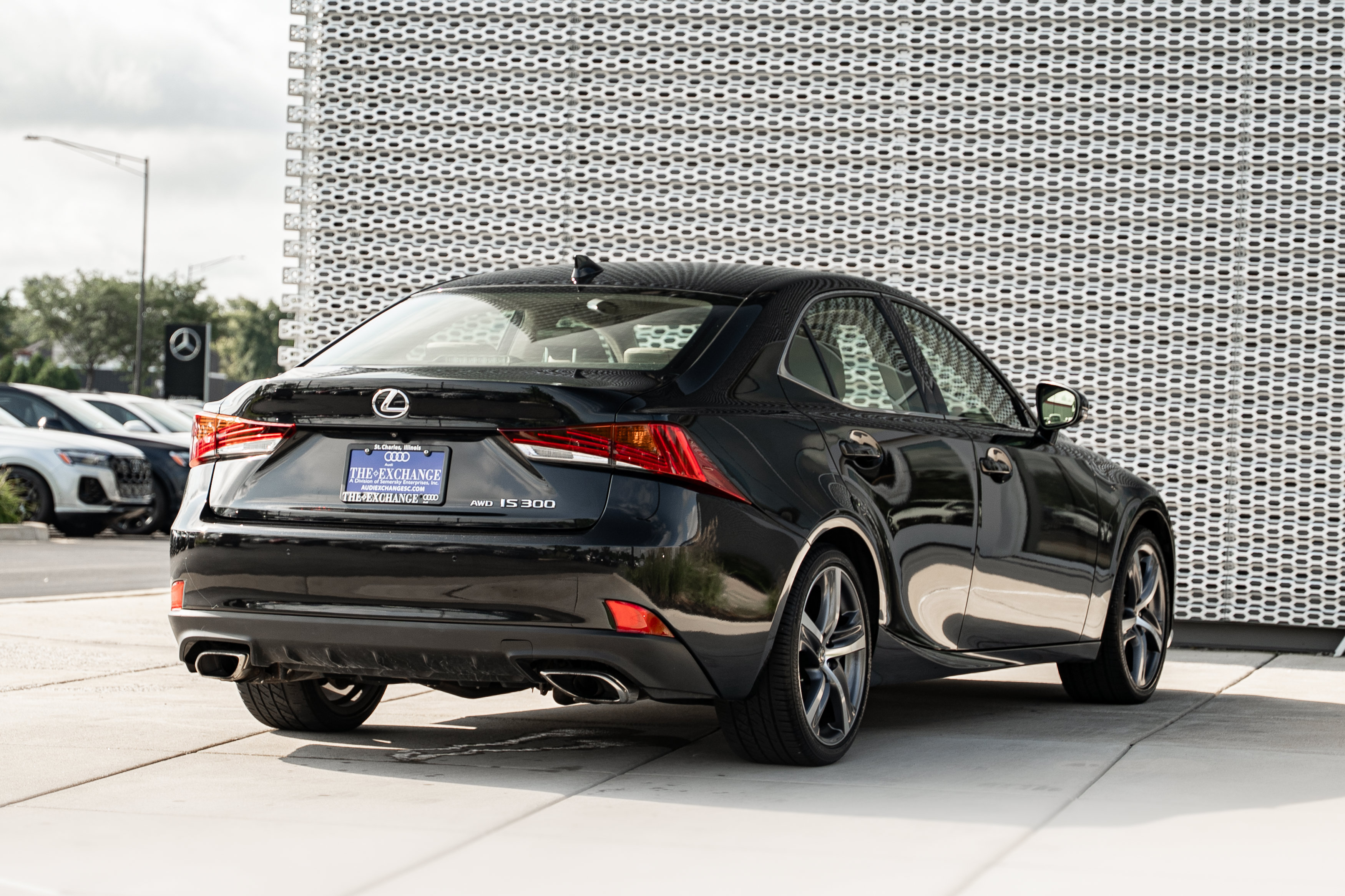 Used 2017 Lexus IS 300 AWD w/ Navigation System Package image 4