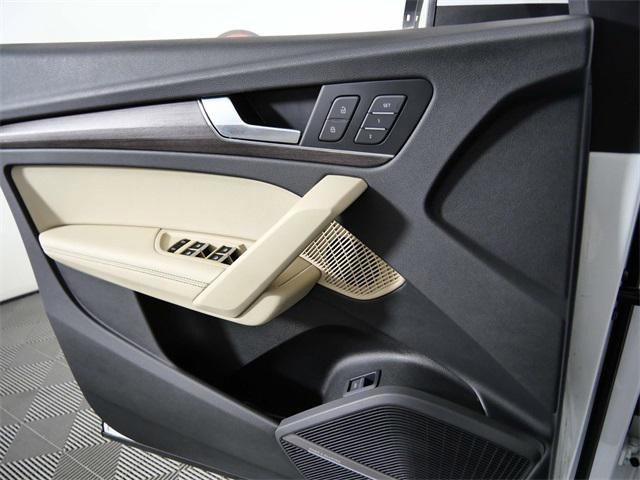 Used 2022 Audi Q5 2.0T Premium Plus w/ Premium Plus Package image 25