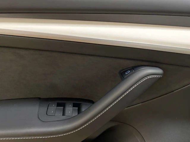 Used 2021 Tesla Model 3 Standard Range Plus RWD image 37