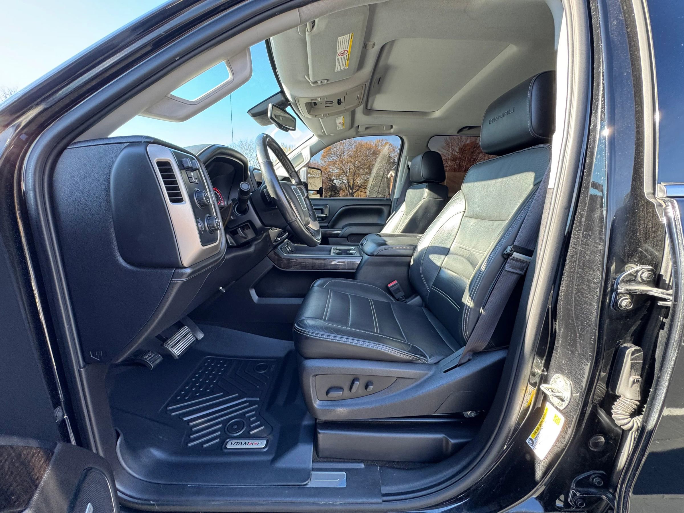 Used 2016 GMC Sierra 2500 Denali w/ Duramax Plus Package image 15