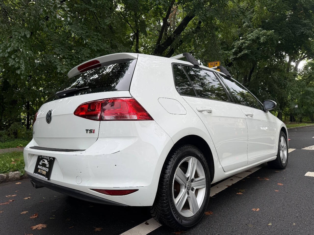 Used 2017 Volkswagen Golf Wolfsburg Edition FWD image 3