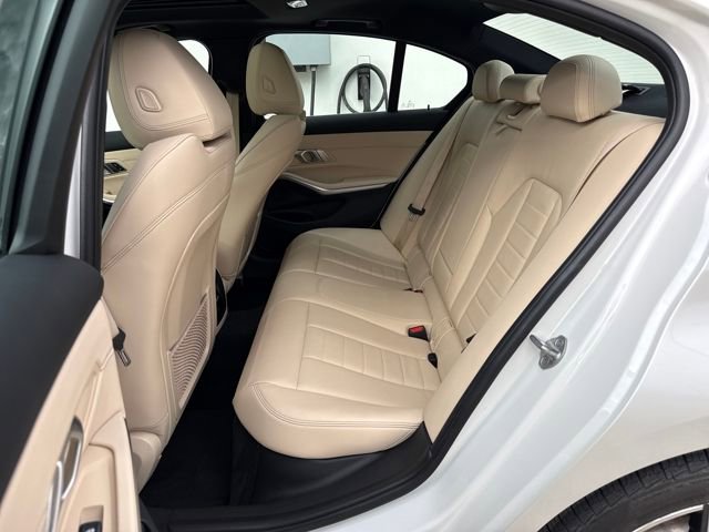Used 2021 BMW 330i xDrive Sedan w/ Premium Package image 25