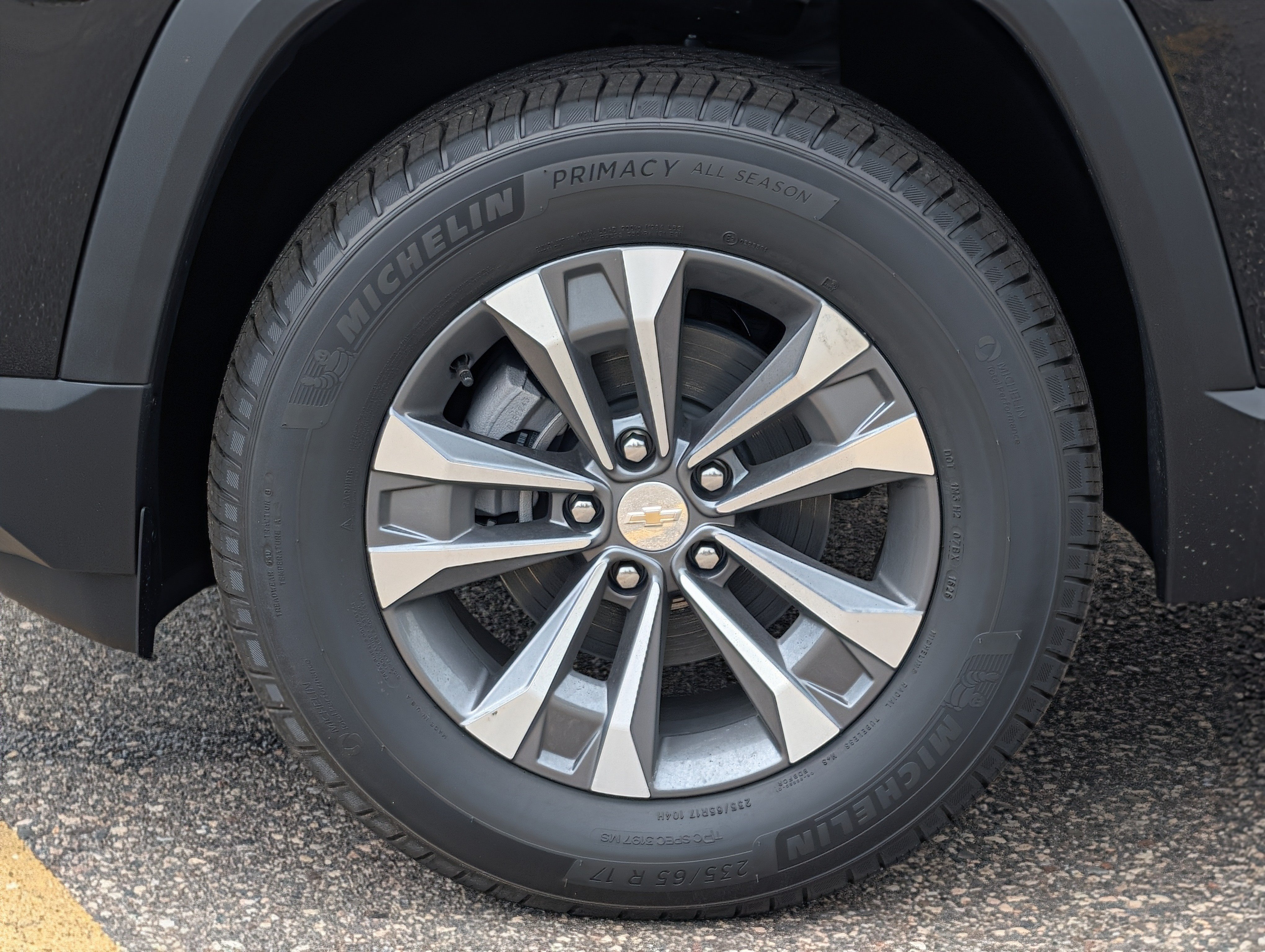 New 2026 Chevrolet Equinox LT w/ Convenience Package II AWD/4WD image 7