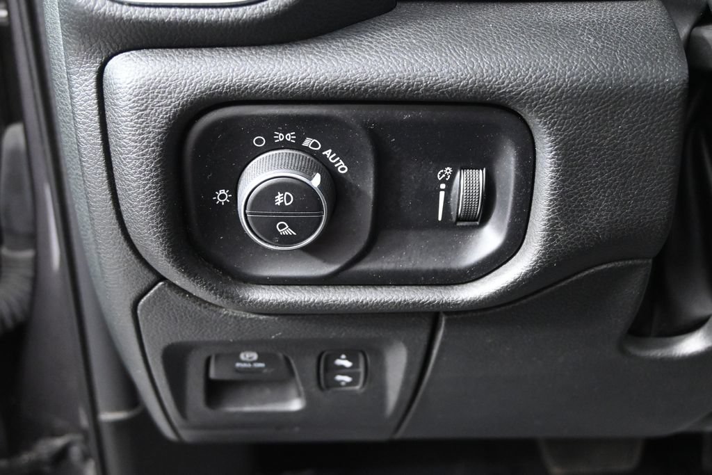 Used 2024 RAM 1500 Big Horn AWD/4WD image 23