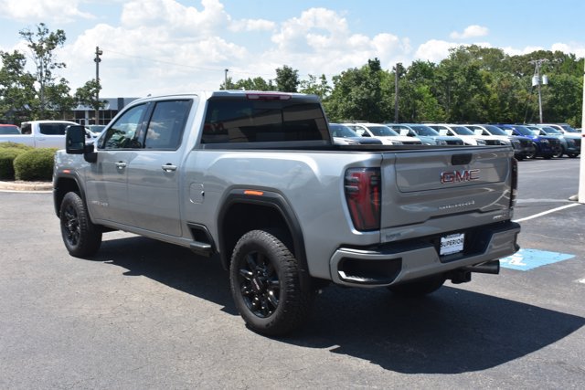 Used 2025 GMC Sierra 2500 AT4 w/ Technology Package AWD/4WD image 8