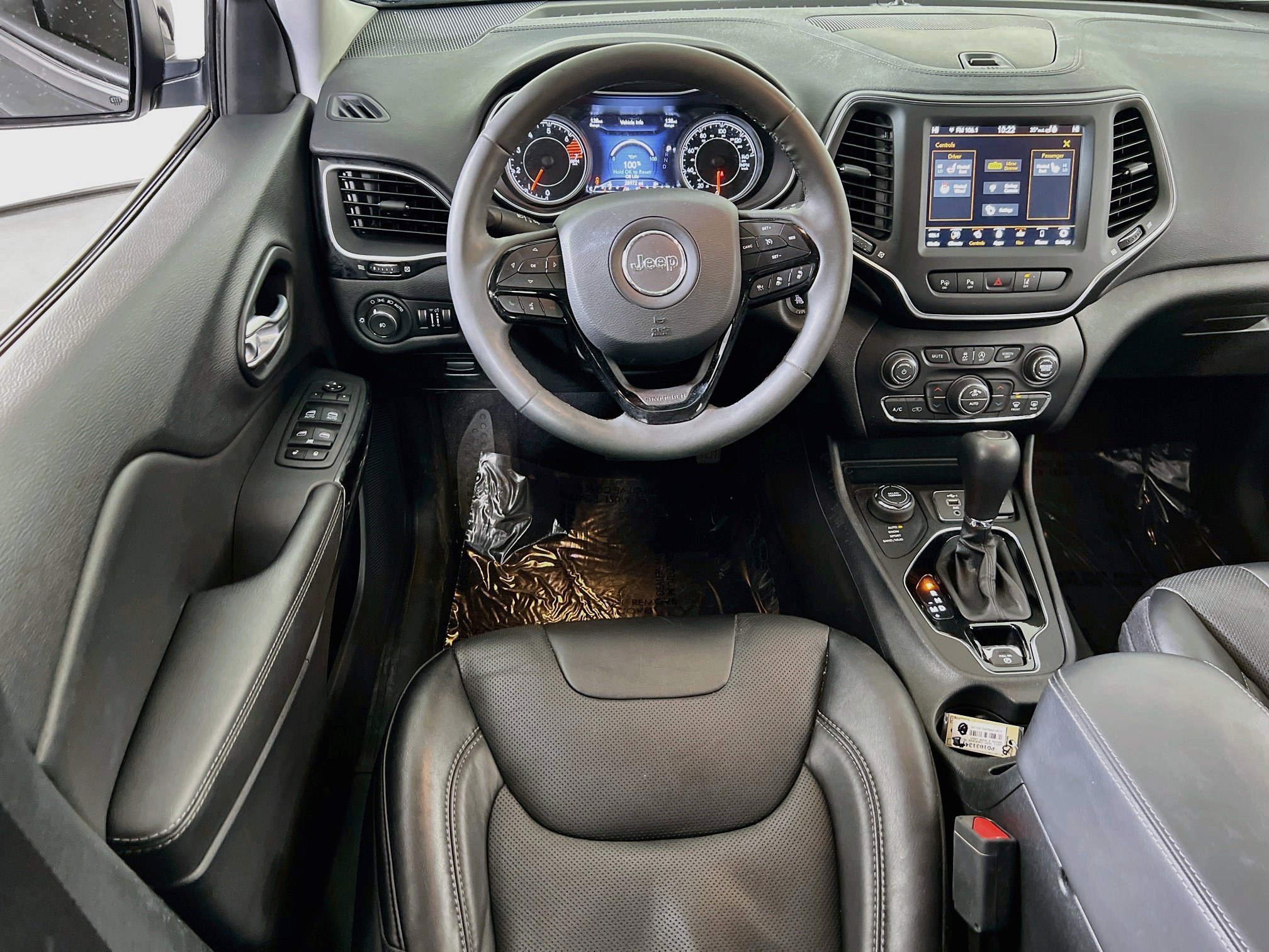 Used 2023 Jeep Cherokee Altitude Lux AWD/4WD image 22