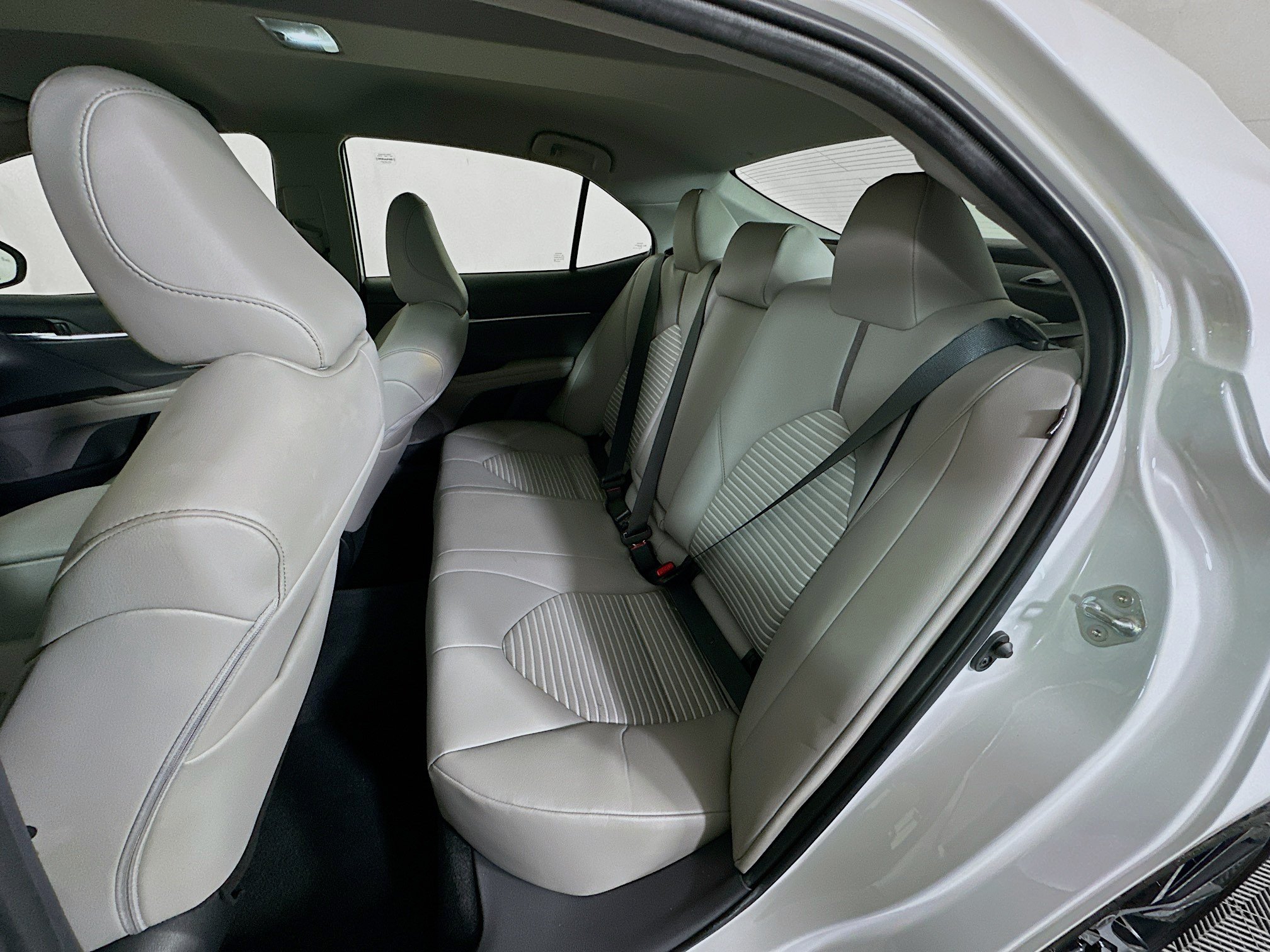 Used 2023 Toyota Camry SE FWD image 25