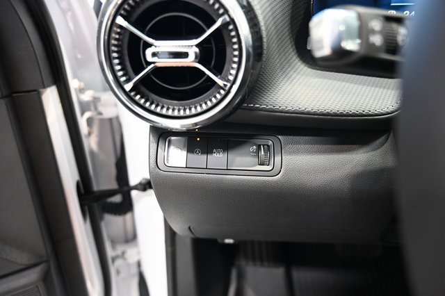 New 2026 Chevrolet Equinox LT w/ Convenience Package II image 22