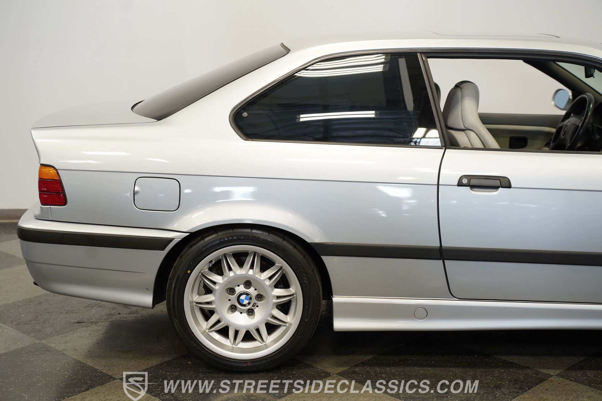 Used 1996 BMW M3 Coupe RWD image 33