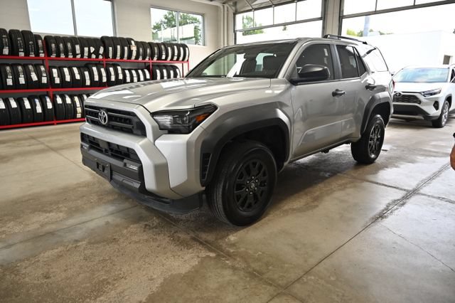 Used 2025 Toyota 4Runner SR5 AWD/4WD image 8