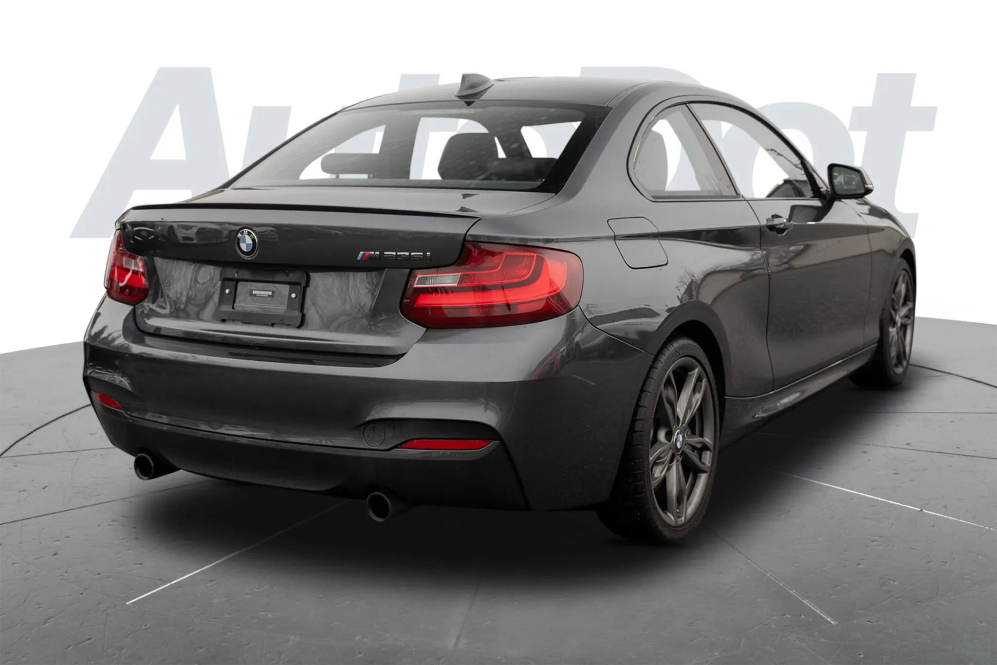 Used 2016 BMW M235i Coupe image 3